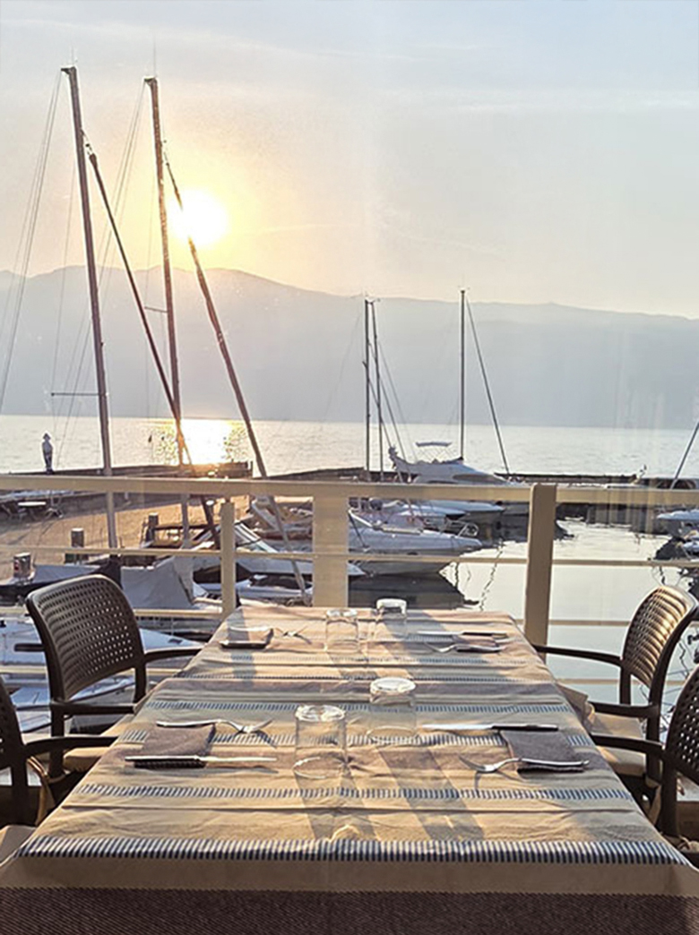 location fronte lago san carlì