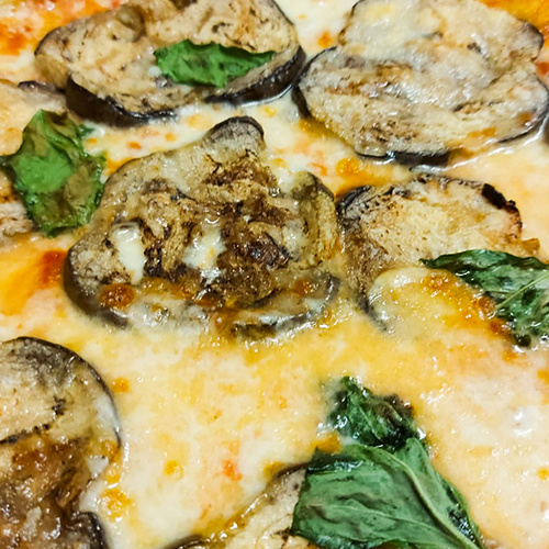 pizza dettaglio melanzane